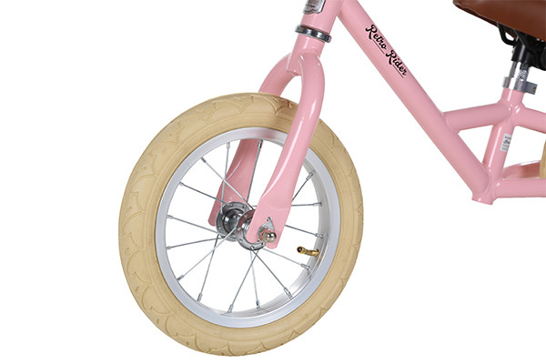 Witte 12 inch luchtbanden.