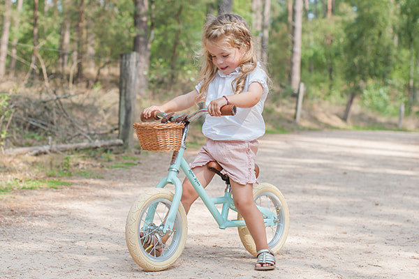 Guusje is 3 jaar en 95 cm lang.