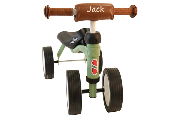 Optioneel: bruine kinbeschemer met eigen naam