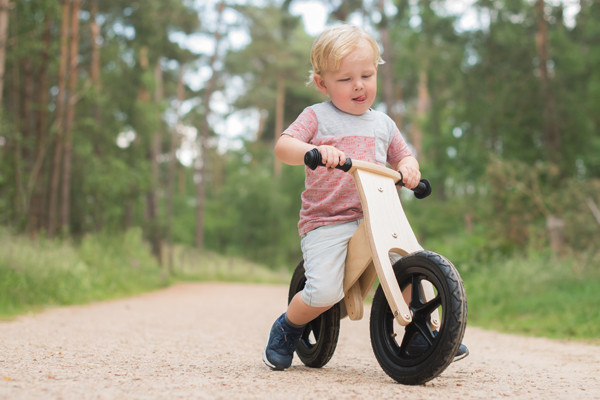 Lars is 2,5 jaar en 92 cm lang.