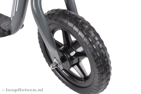 Lekvrije banden met zwarte stervelgen.