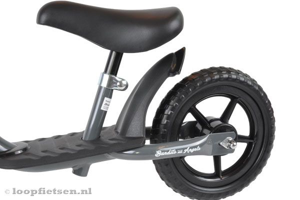 Verstelbaar zadel ( tussen 29 en 39 cm )