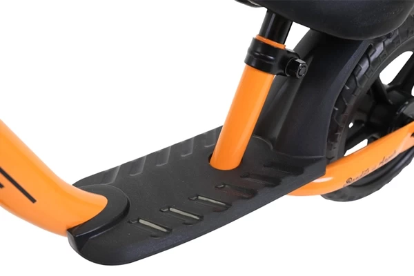 Lage instap en voetenplankje