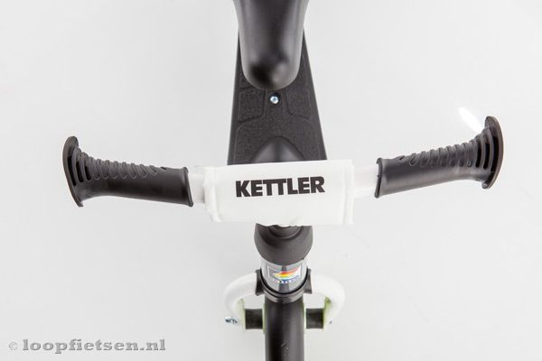 Voorzien van veiligheidshandvaten en kinbeschermer.