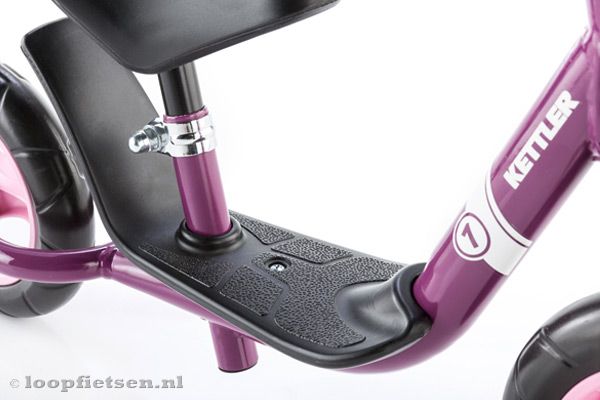 Lage instap met voetenplankje.