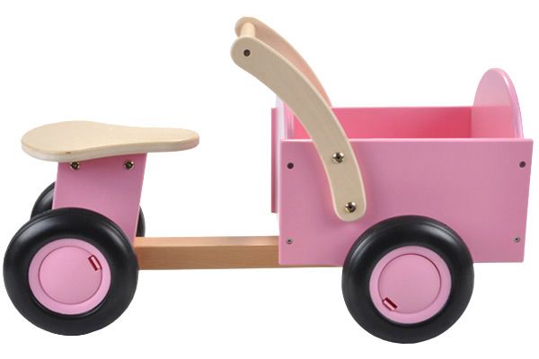 Voorzien van een ruime bak.