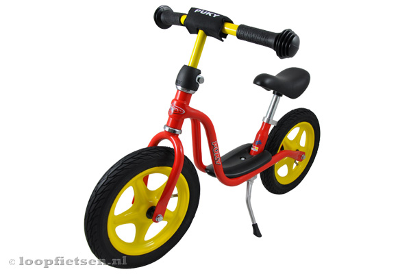 De wielen en besturing zijn kogelgelagerd.