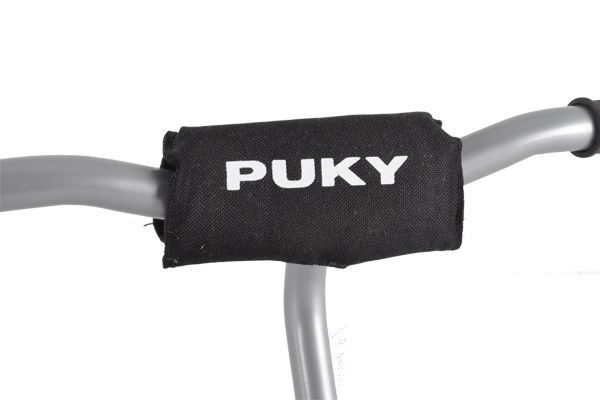 Puky kinbeschermer in het zwart.