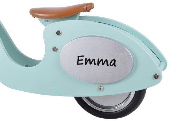 Personaliseer jouw Vespa met een naamsticker!