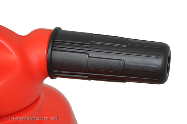 Kunststof handvaten.