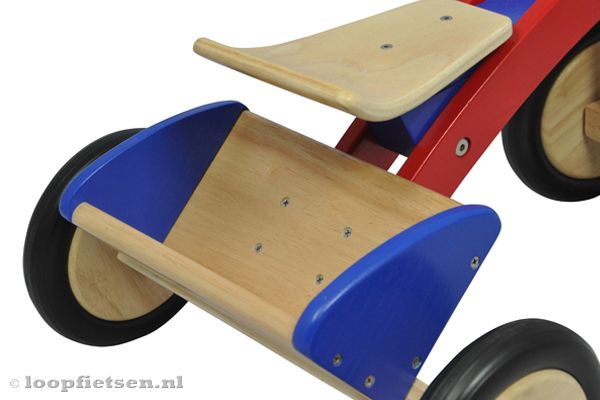 Laadbak heeft een formaat van 20 x 11 cm.